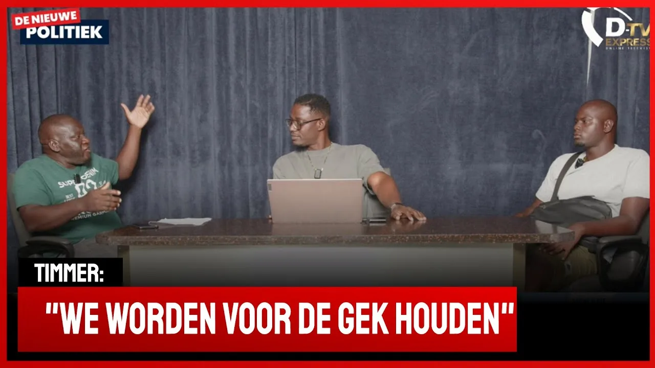 Bewoners Totti kamp met de handen in het haar (Suriname)