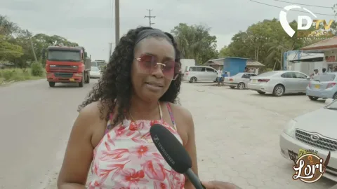 Barricade weg naar Zanderij