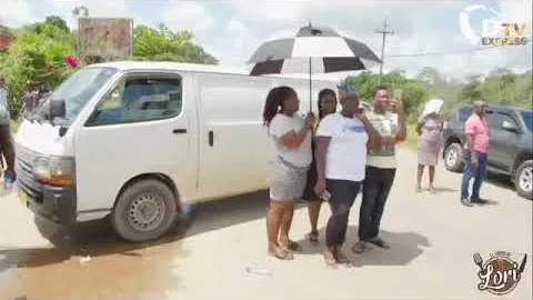 Bewoners district Brokopondo barricaderen de weg. – Flits 3