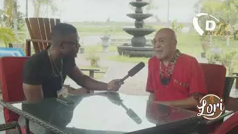 Desire Bouterse over wateroverlast Brokopondo en benefit concert NDP