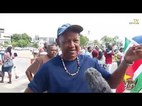 Flitsen protestactie vanuit de binnenstad deel 1