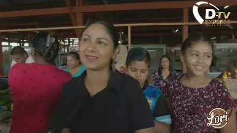 Flitsen vicepresident Brunswijk bezoekt Kwatta markt (Suriname) [1/2]