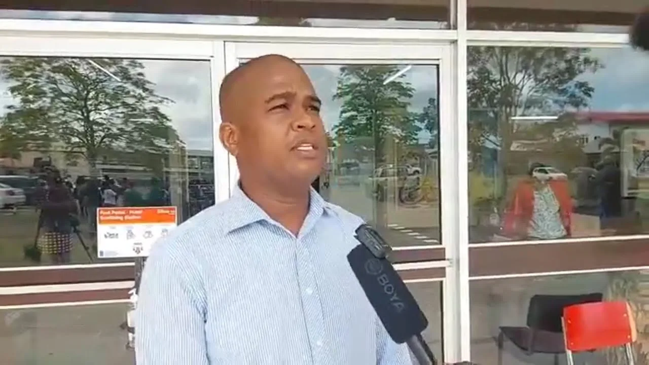 Leerkrachten binnenland situatie Beu. Dienen petitie in bij Minovc