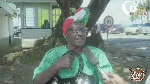 Maisha en Oma Inge protesteren voor Dna tegen beleid Santokhi