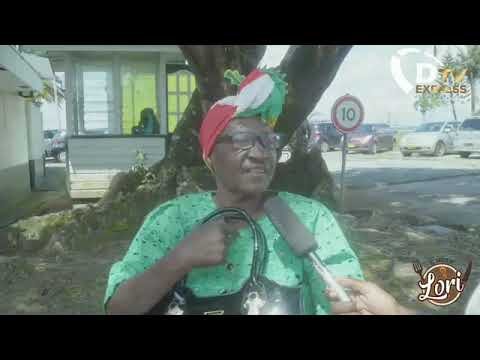 Maisha en Oma Inge protesteren voor Dna tegen beleid Santokhi