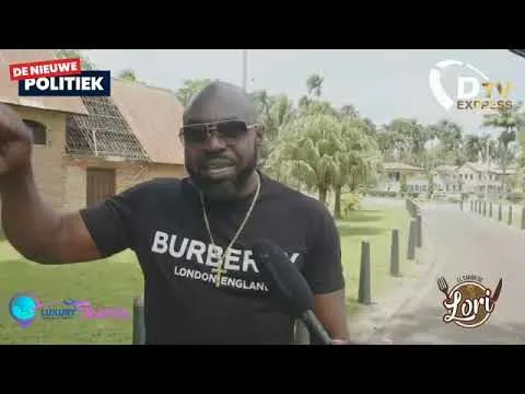 ondernemer Saya na dialoog met president Santhoki