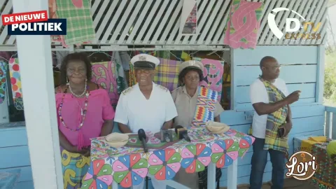 onthulling naambord Afobakaweg door stg Samaaka Daka