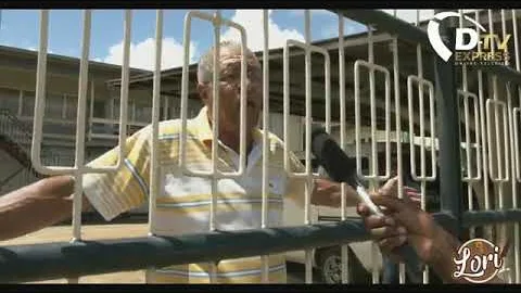 personeel Stg Volkshuisvestig sluit grote poort in protest