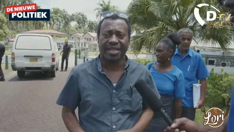 Protesterende werknemers ABS bij Kabinet President