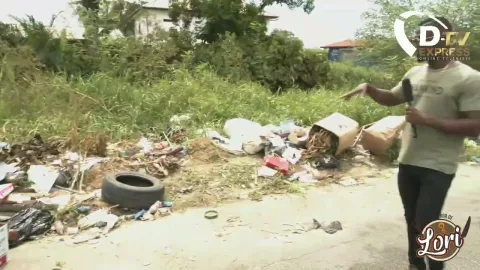 Smerige situatie Zorg en Hoop. Hoek Tapoeripa/ Parastraat