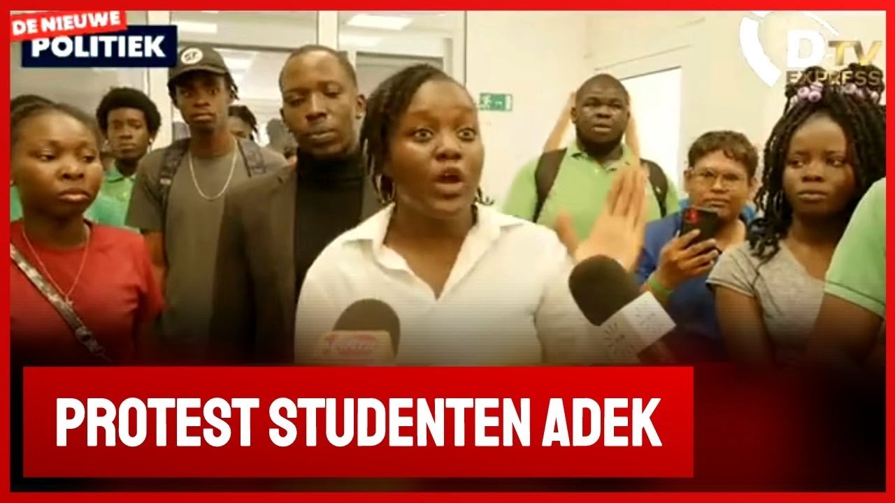 Studenten Campus Adek protesteren tegen verhoging (Suriname)