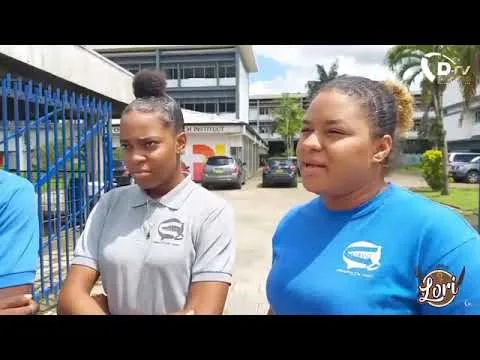 Studenten Christelijke HAVO Tourtonne willen af van docent (Suriname)