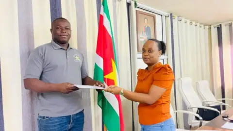 Ressortplan 2027 Latour officieel overhandigd aan Districtraad