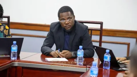 DNA-lid Atompai vraagt duidelijkheid over doodsoorzaak oud-president Santokhi